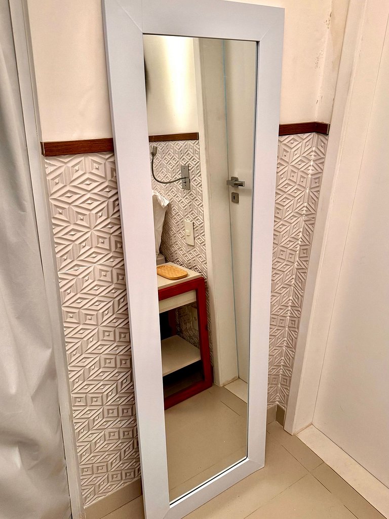 Charmoso com terraço a 5 minutos da praia - Leblon