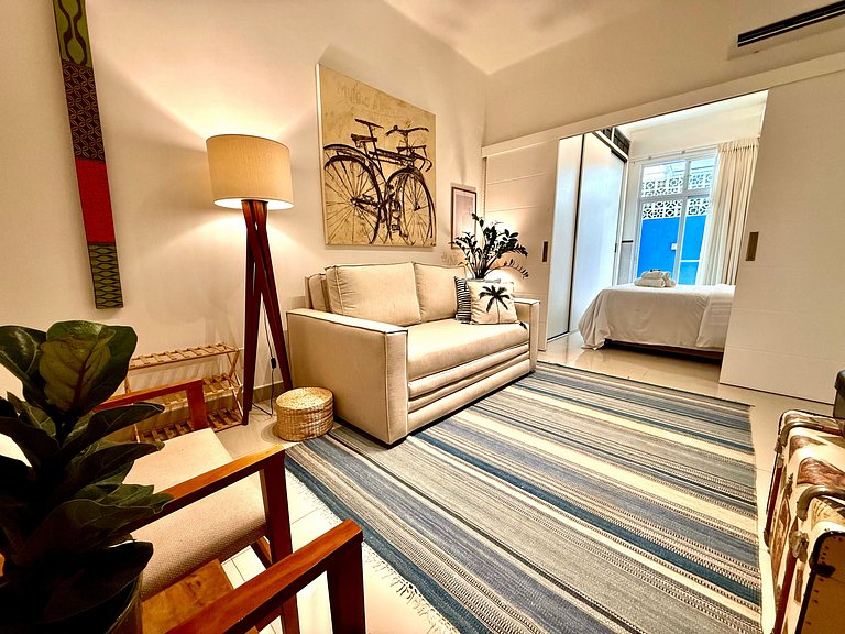 Charmoso com terraço a 5 minutos da praia - Leblon