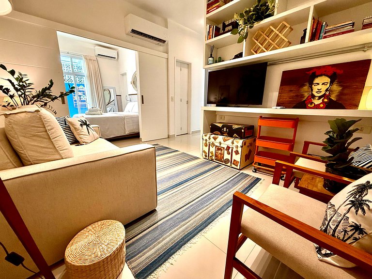 Charmoso com terraço a 5 minutos da praia - Leblon