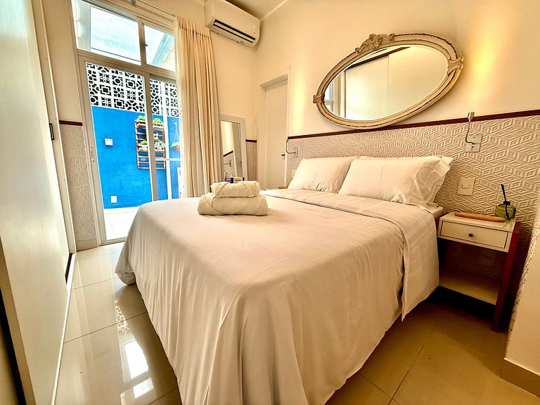 Charmoso com terraço a 5 minutos da praia - Leblon