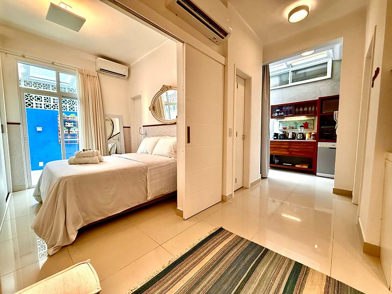 Charmoso com terraço a 5 minutos da praia - Leblon