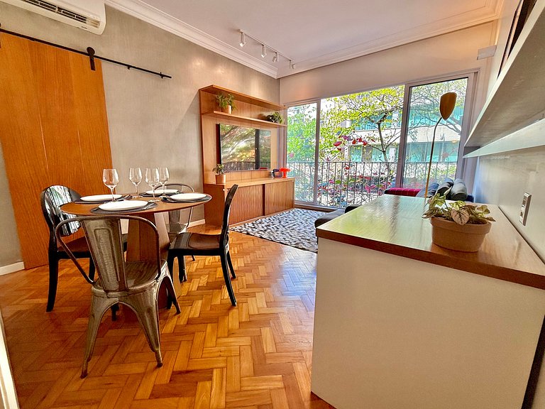 O mais charmoso de Ipanema a 3 min da praia.