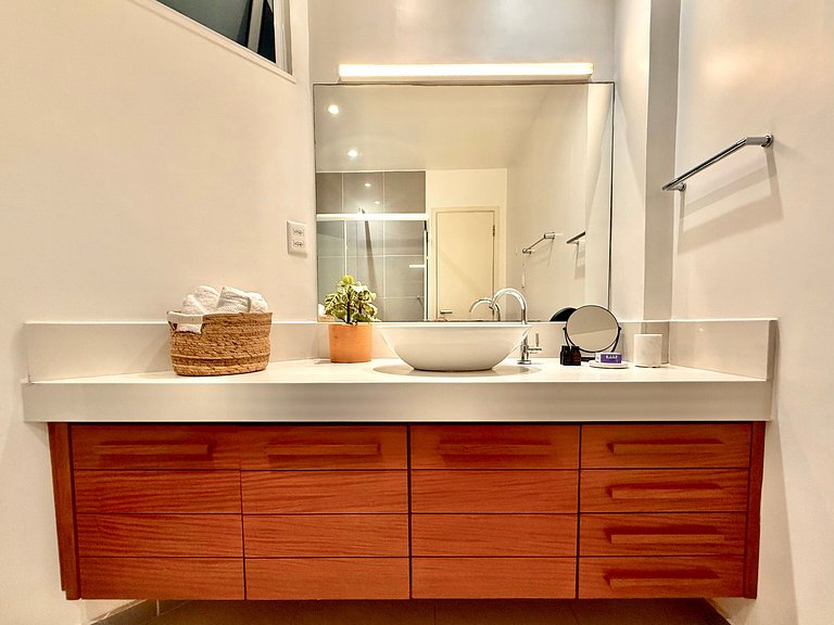 O mais charmoso de Ipanema a 3 min da praia.