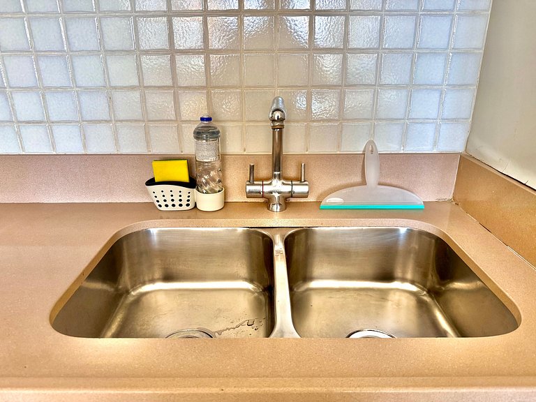 Vista mar e ao lado da praia de Ipanema.