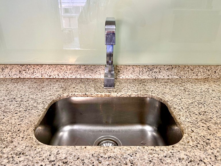 Recepção 24h, internet veloz e reservado - Ipanema