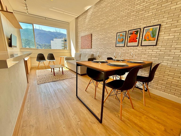 Wi-Fi rápido, recepção 24h e garagem - Leblon