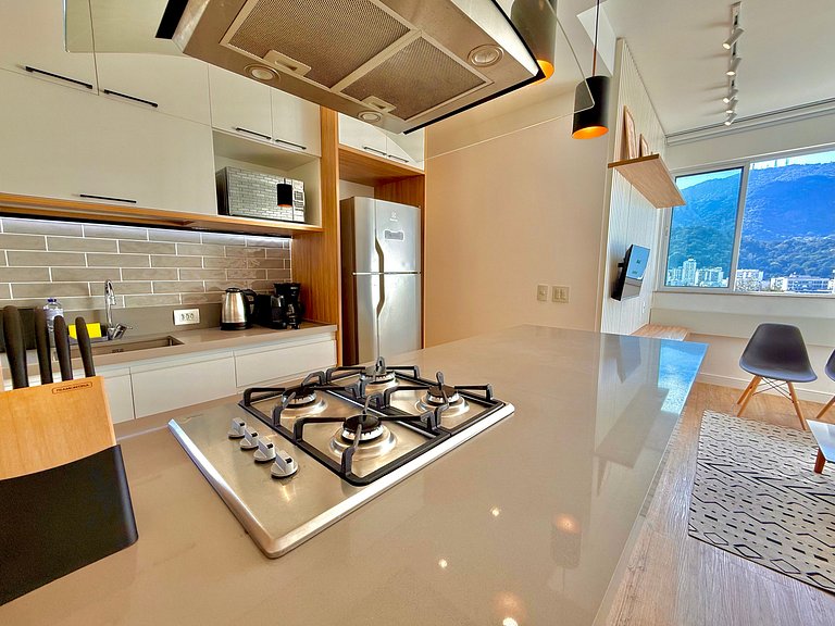 Wi-Fi rápido, recepção 24h e garagem - Leblon