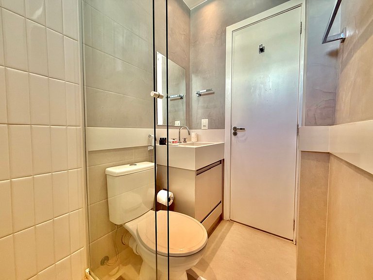 Wi-Fi rápido, recepção 24h e garagem - Leblon