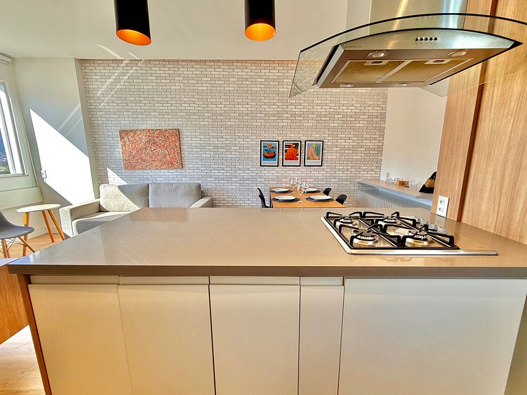 Wi-Fi rápido, recepção 24h e garagem - Leblon