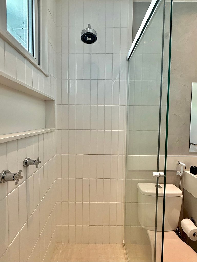 Wi-Fi rápido, recepção 24h e garagem - Leblon