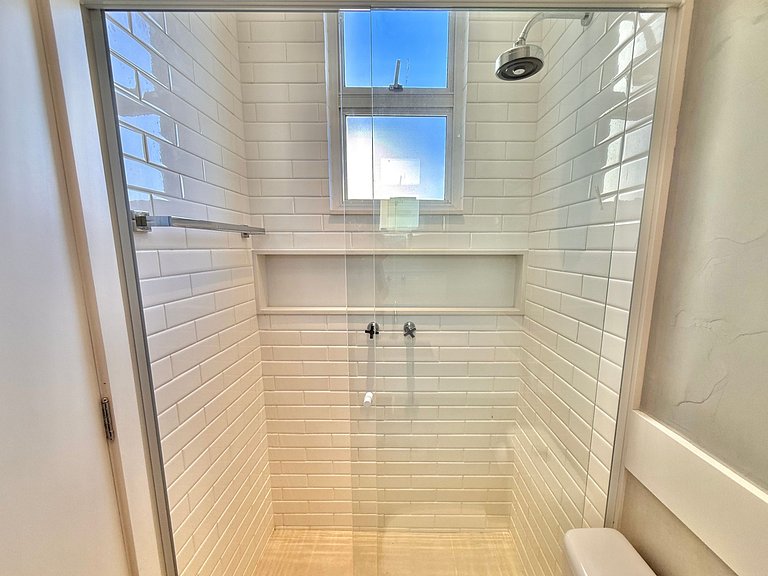 Wi-Fi rápido, recepção 24h e garagem - Leblon