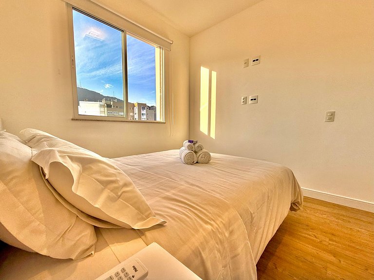 Wi-Fi rápido, recepção 24h e garagem - Leblon