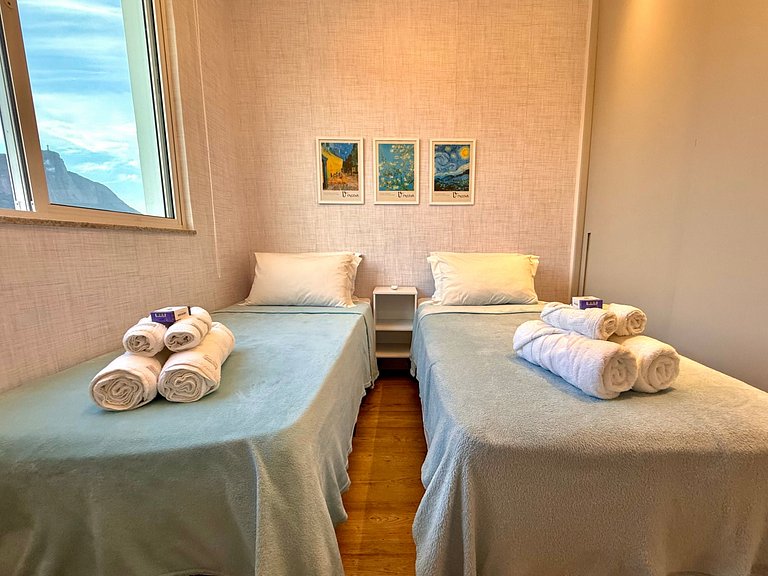 Wi-Fi rápido, recepção 24h e garagem - Leblon