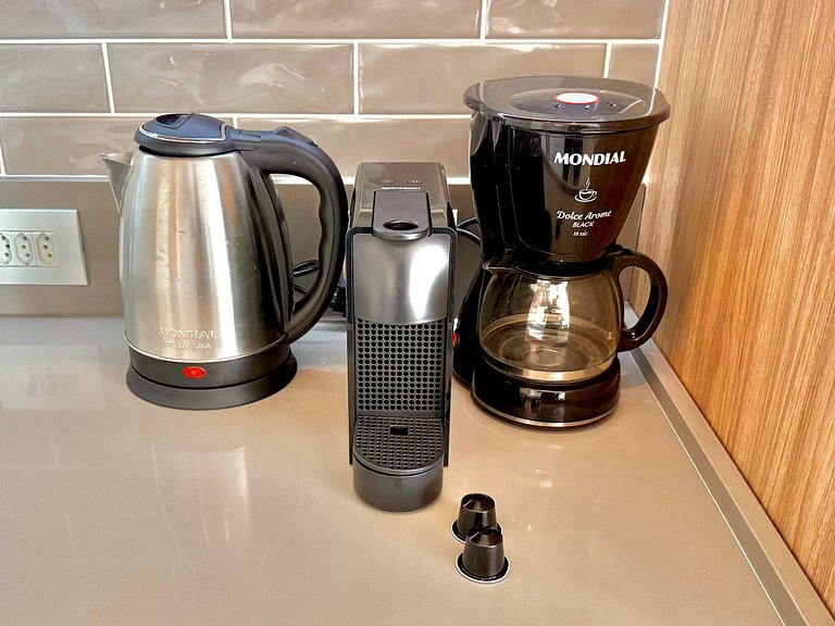 Wi-Fi rápido, recepção 24h e garagem - Leblon