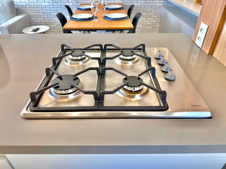 Wi-Fi rápido, recepção 24h e garagem - Leblon