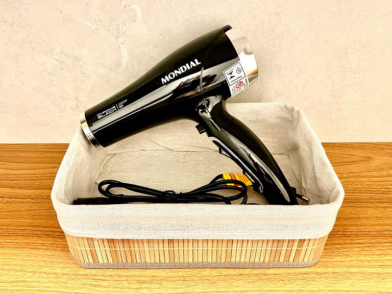 Wi-Fi rápido, recepção 24h e garagem - Leblon