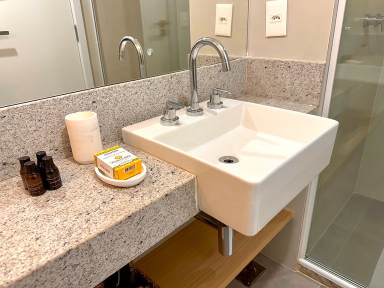 Studio Leblon - Vista Cristo, novo, piscina e gym