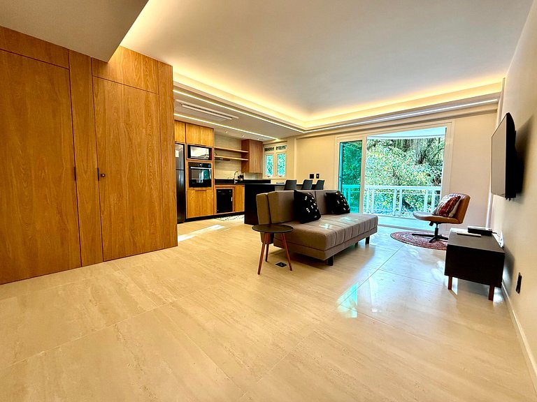 Wi-Fi rápido, recepção 24h e garagem - Leblon