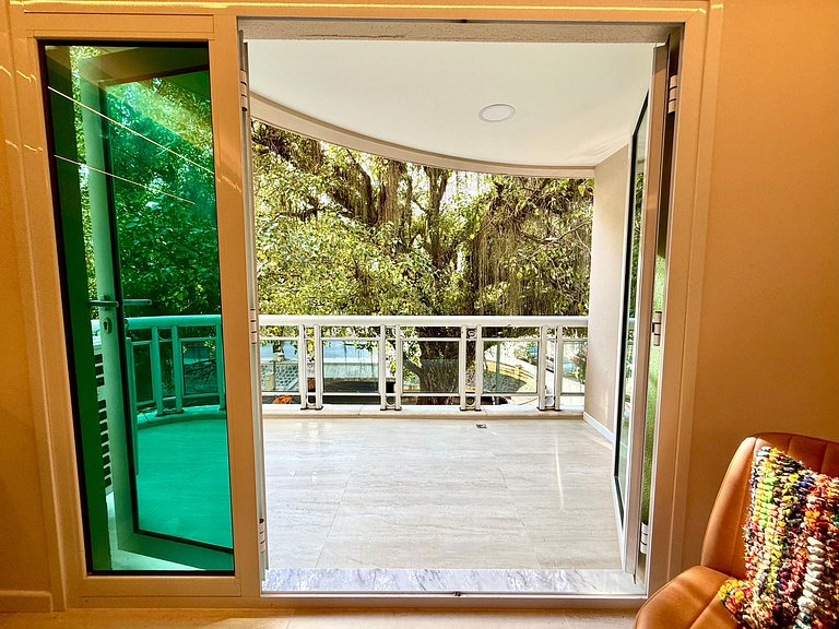 Wi-Fi rápido, recepção 24h e garagem - Leblon