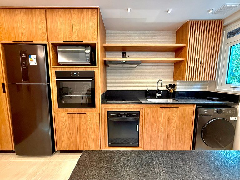 Wi-Fi rápido, recepção 24h e garagem - Leblon