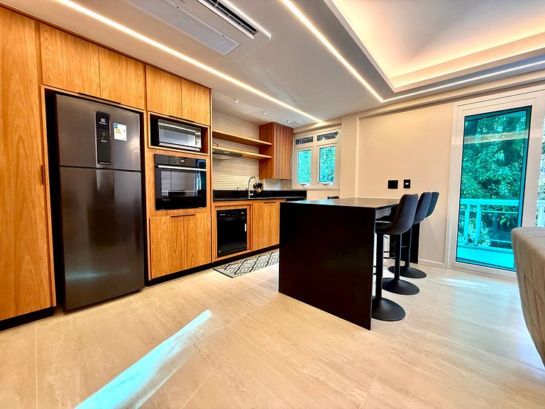 Wi-Fi rápido, recepção 24h e garagem - Leblon