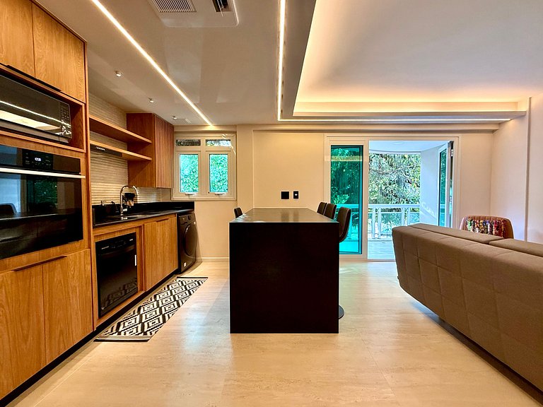 Wi-Fi rápido, recepção 24h e garagem - Leblon