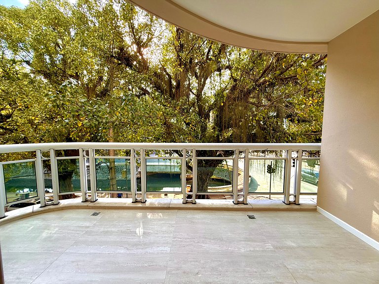 Wi-Fi rápido, recepção 24h e garagem - Leblon