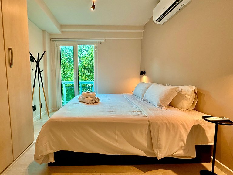 Wi-Fi rápido, recepção 24h e garagem - Leblon