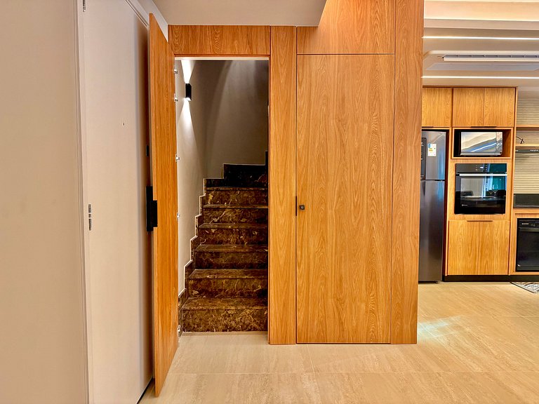 Wi-Fi rápido, recepção 24h e garagem - Leblon