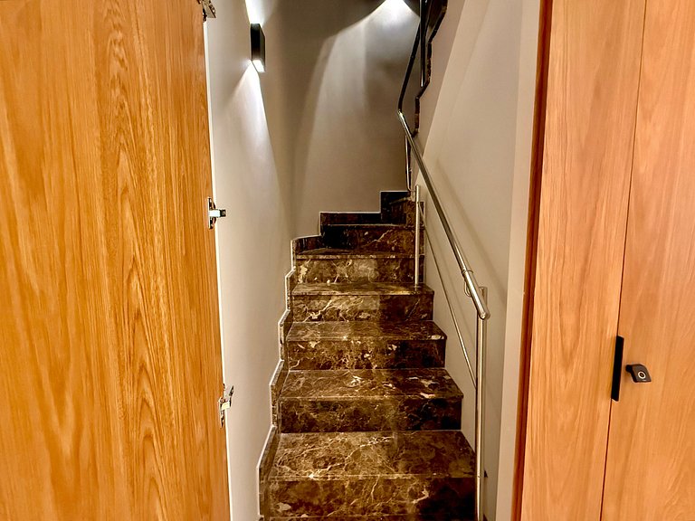 Wi-Fi rápido, recepção 24h e garagem - Leblon