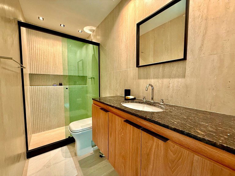 Wi-Fi rápido, recepção 24h e garagem - Leblon