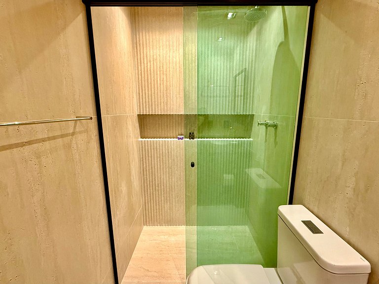 Wi-Fi rápido, recepção 24h e garagem - Leblon