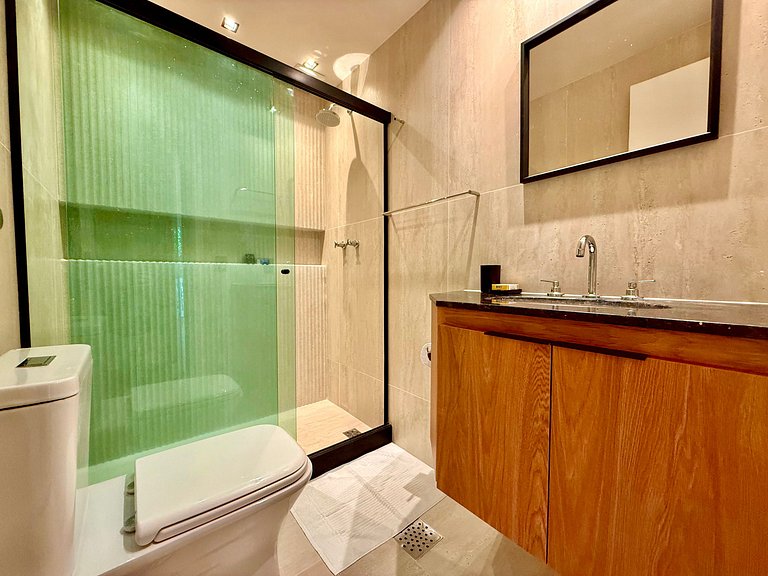 Wi-Fi rápido, recepção 24h e garagem - Leblon