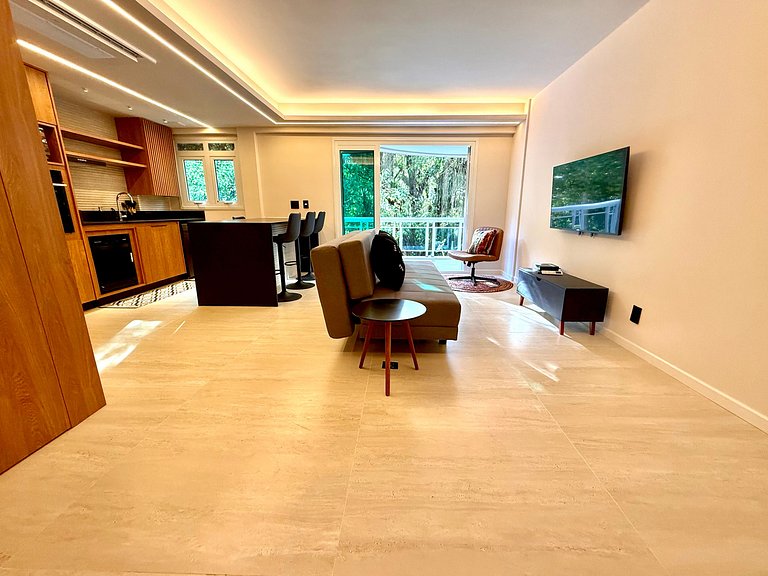 Wi-Fi rápido, recepção 24h e garagem - Leblon