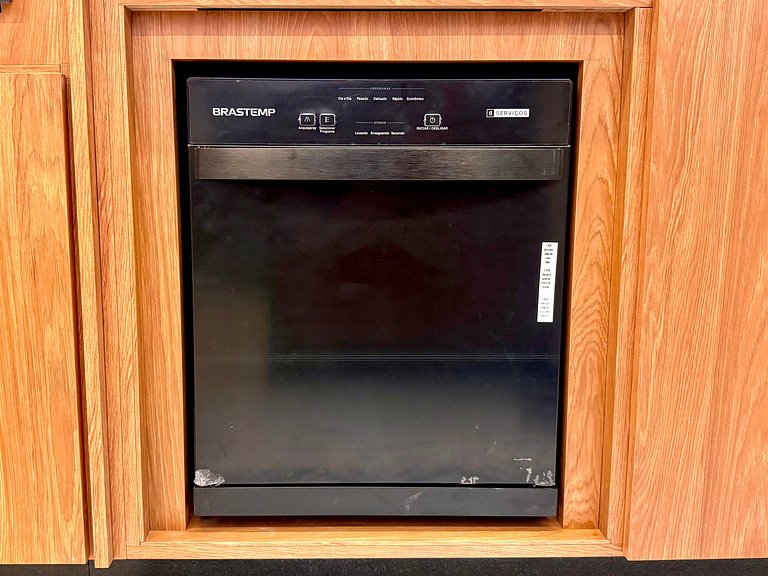 Wi-Fi rápido, recepção 24h e garagem - Leblon