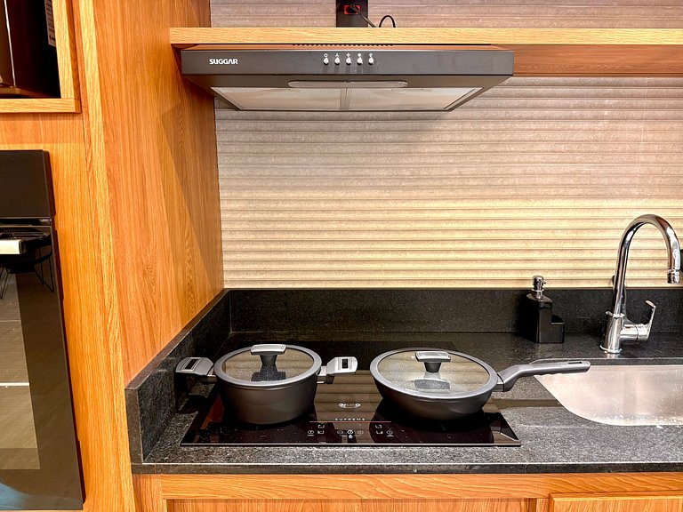 Wi-Fi rápido, recepção 24h e garagem - Leblon