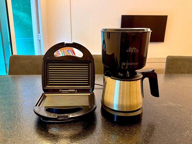 Wi-Fi rápido, recepção 24h e garagem - Leblon