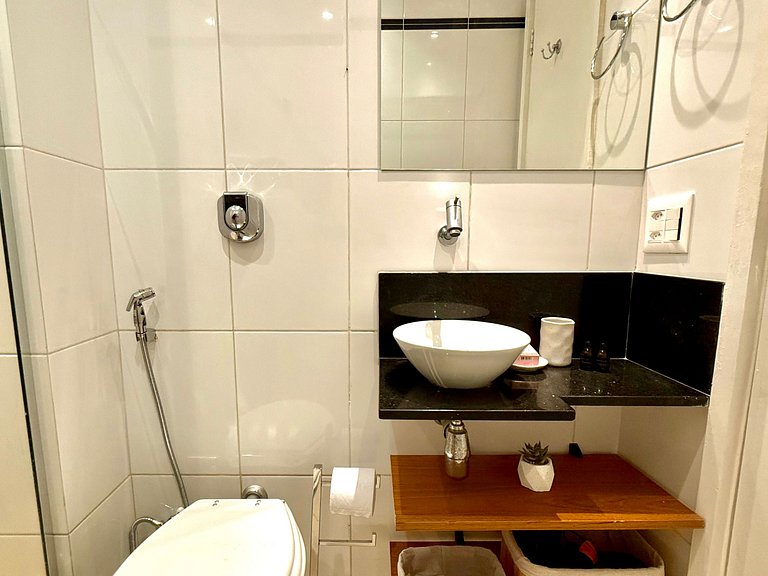 3 quartos, recepção 24h e garagem - Leblon