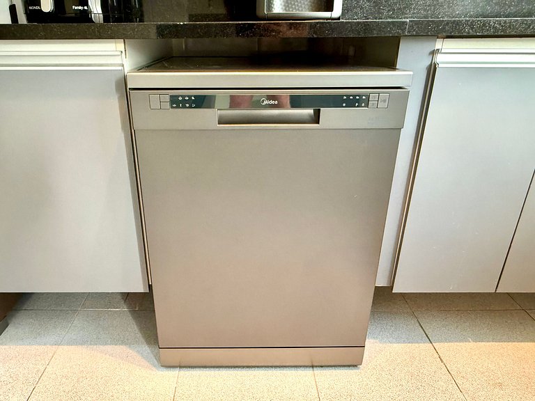 3 quartos, recepção 24h e garagem - Leblon