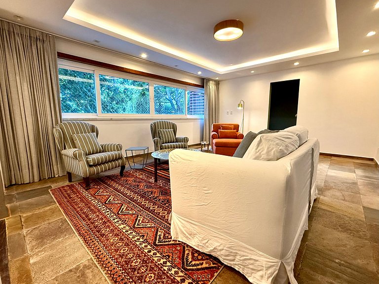 Frente mar, 3 quartos, recepção 24h - Praia Leblon