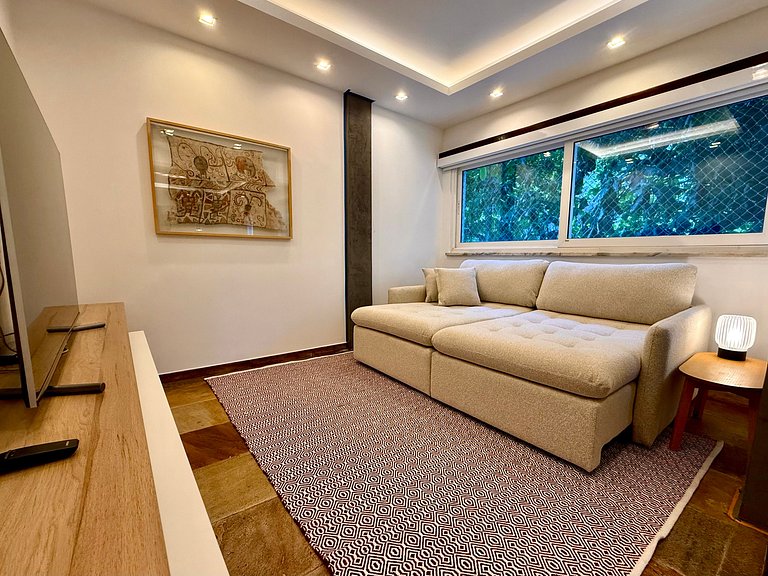 Frente mar, praia Leblon, recepção 24h e garagem