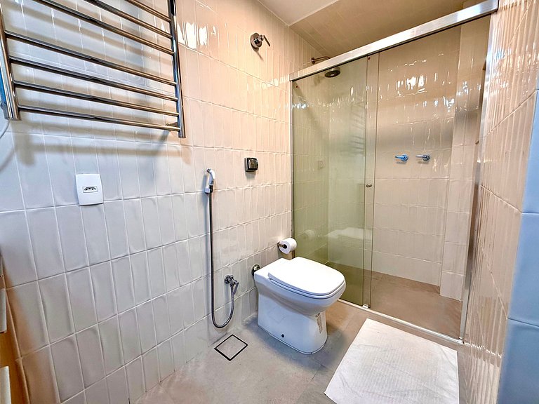 Frente mar, 3 quartos, recepção 24h - Praia Leblon