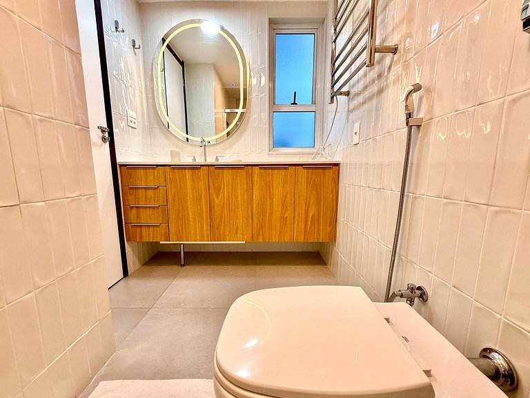 Frente mar, 3 quartos, recepção 24h - Praia Leblon