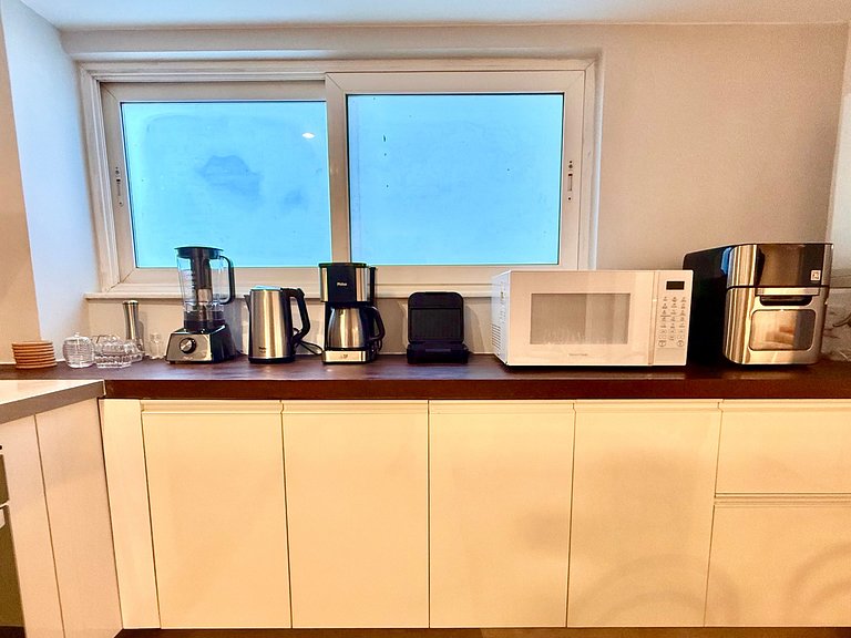 Frente mar, 3 quartos, recepção 24h - Praia Leblon