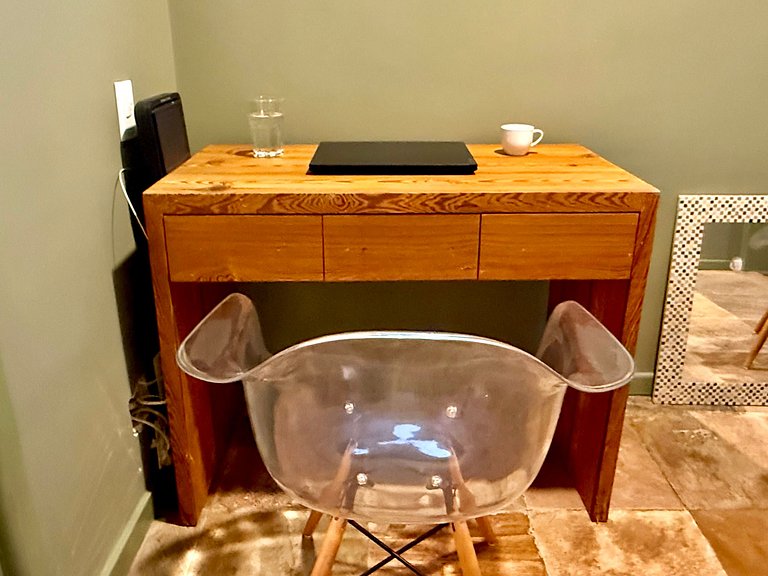 Frente mar, praia Leblon, recepção 24h e garagem