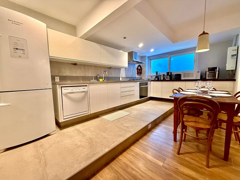 Frente mar, 3 quartos, recepção 24h - Praia Leblon