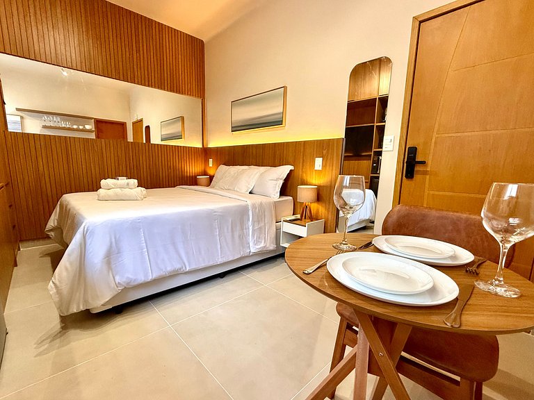 Studio reformado a 5 minutos da praia do Leblon!