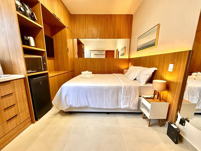 Studio reformado a 5 minutos da praia do Leblon!