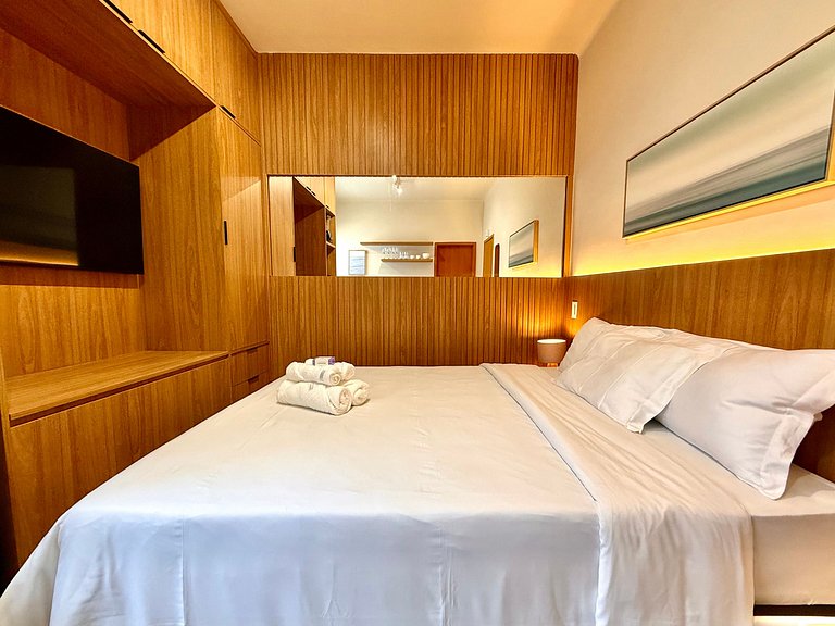 Studio reformado a 5 minutos da praia do Leblon!