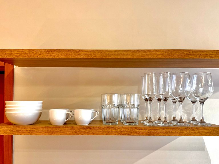 Studio reformado a 5 minutos da praia do Leblon!